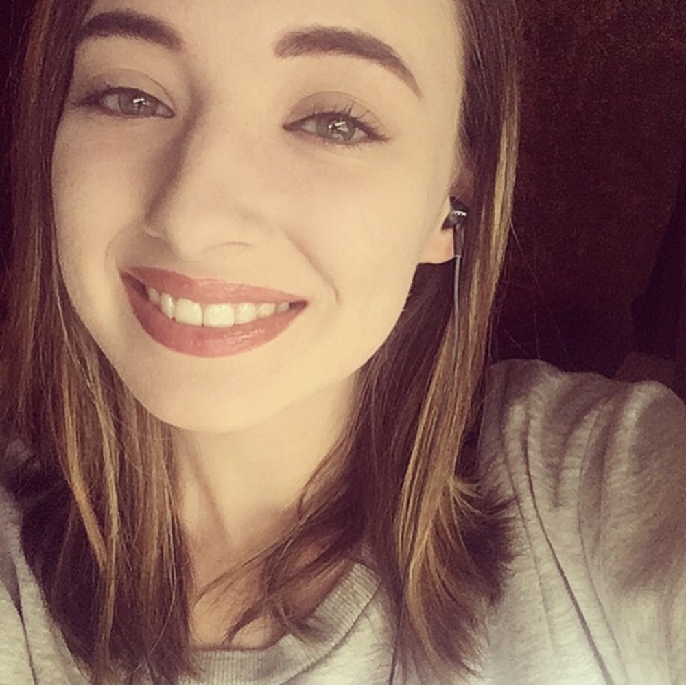 Meet your Posher, Laura